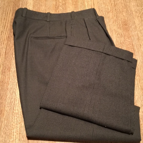 Men’s houndstooth wool trousers. - Picture 3 of 4